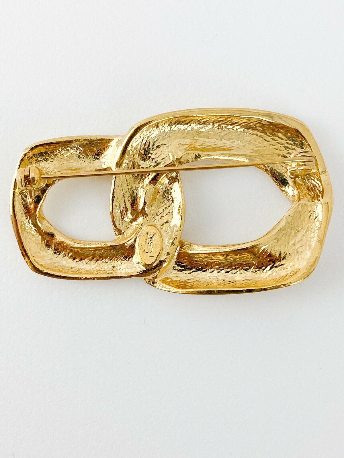 【SOLD OUT】YSL Yves Saint Laurent Vintage Gold Tone Brooch Pin Gold Tone Brooch Pin Openwork Link