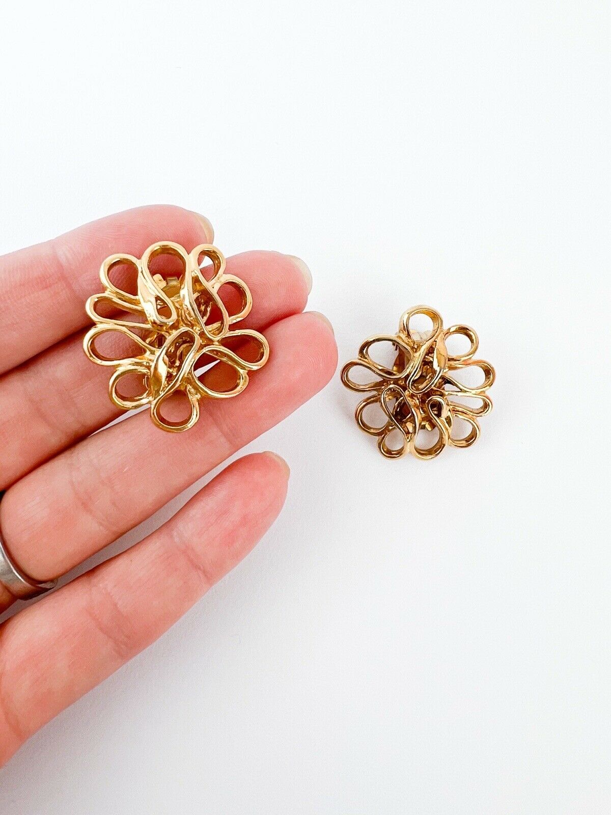 YSL Yves Saint Laurent Vintage Openwork Flower Wire Earrings Gold Tone