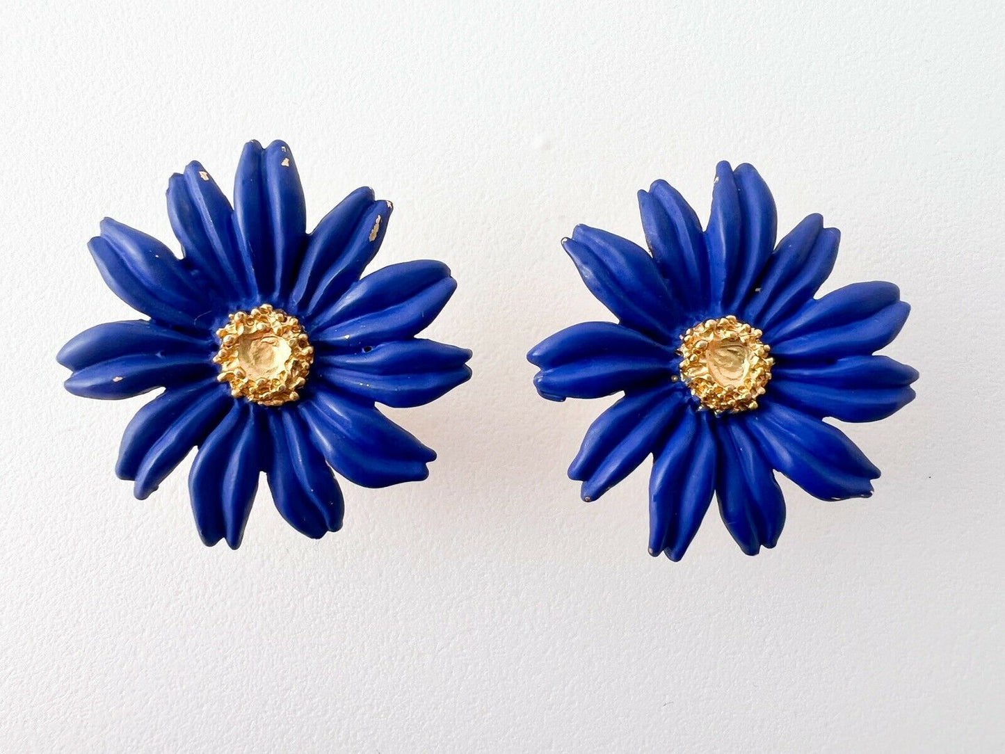 【SOLD OUT】KENZO Paris Vintage Gold tone Flower Floral Earrings Blue Beautiful