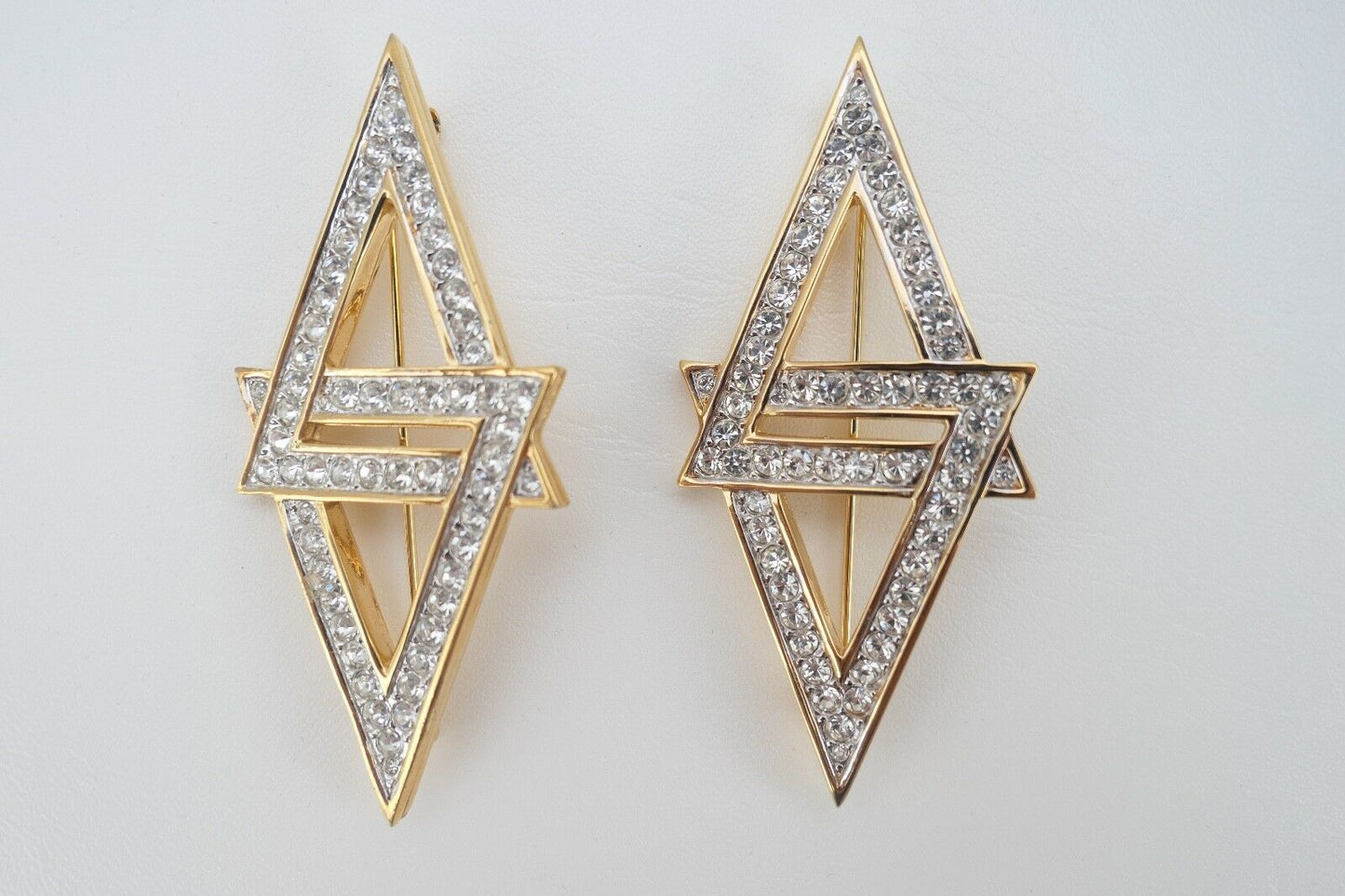 NINA RICCI Beautiful Ice Rhinestones Double Triangle Gold Tone Brooch Pin Vintage