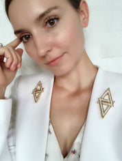NINA RICCI Beautiful Ice Rhinestones Double Triangle Gold Tone Brooch Pin Vintage