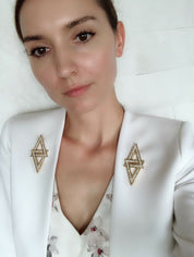 NINA RICCI Beautiful Ice Rhinestones Double Triangle Gold Tone Brooch Pin Vintage