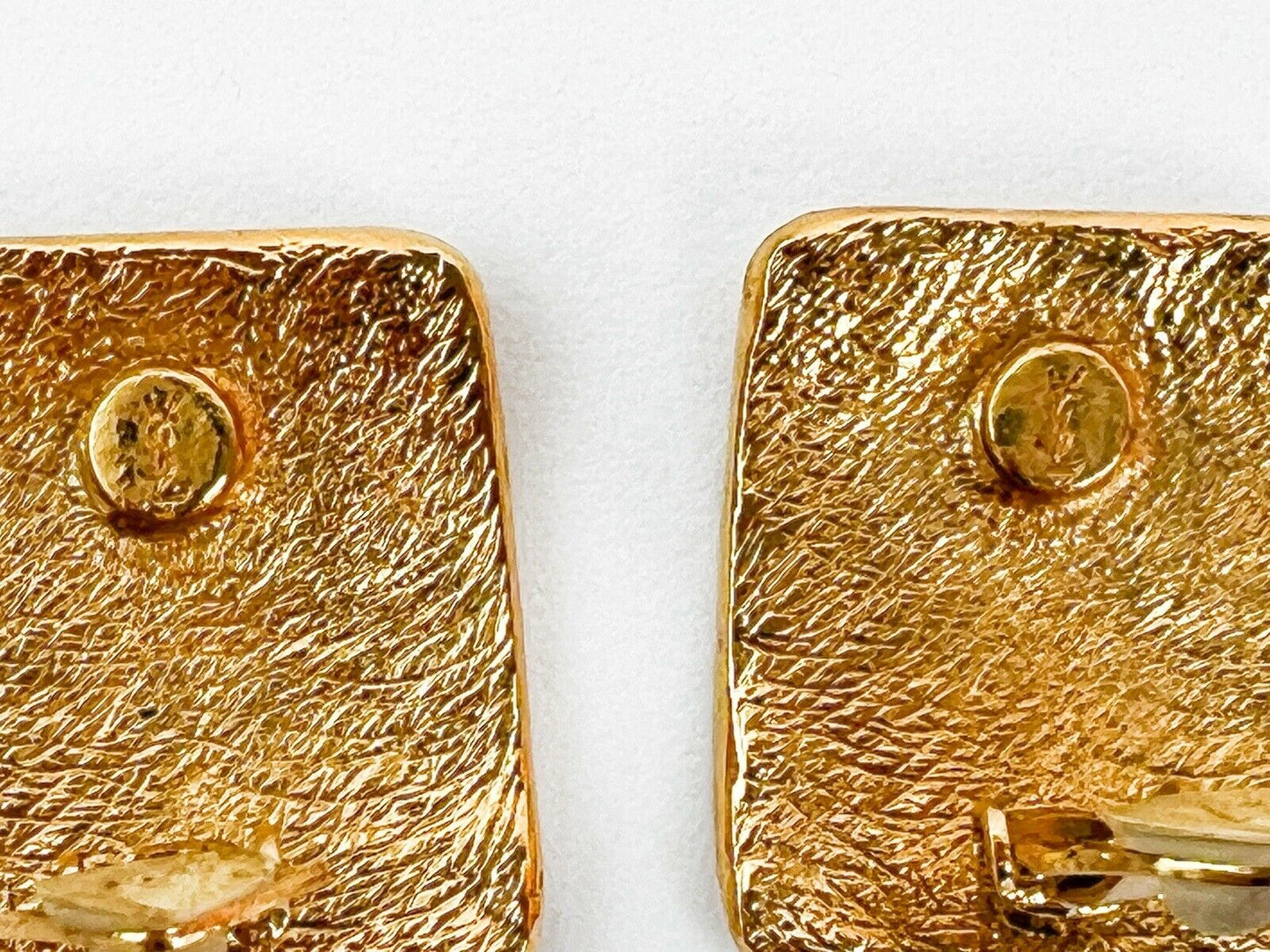 【SOLD OUT】YSL Yves Saint Laurent Vintage Gold Tone Clip-on Earrings Logo Rectangle