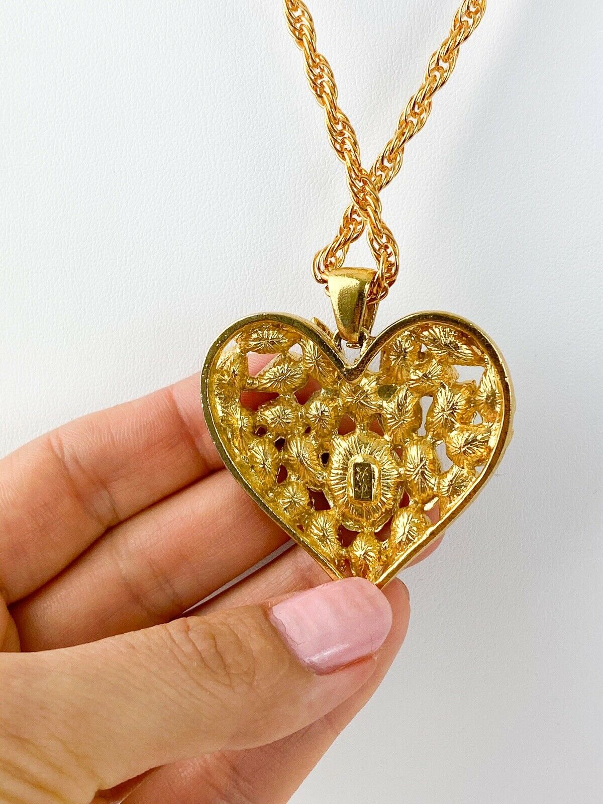 【SOLD OUT】YSL Yves Saint Laurent Vintage Gold Tone Heart Necklace Rhinestone
