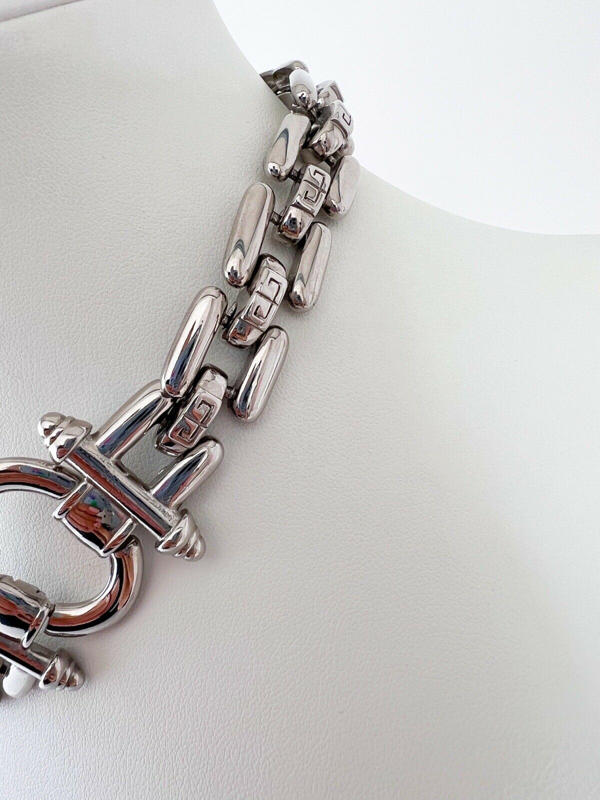 【SOLD OUT】Givenchy Vintage Silver Tone Chain Choker Necklace Iconic Logo