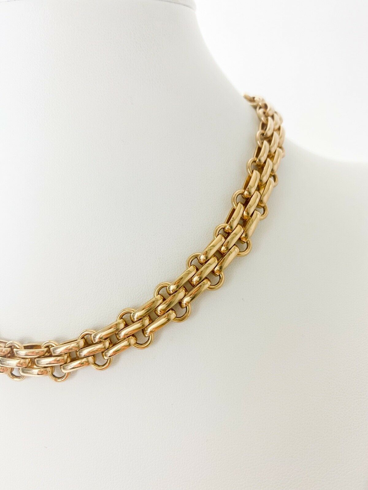 Christian Dior Gold Tone Vintage Beautiful Choker Chain Necklace