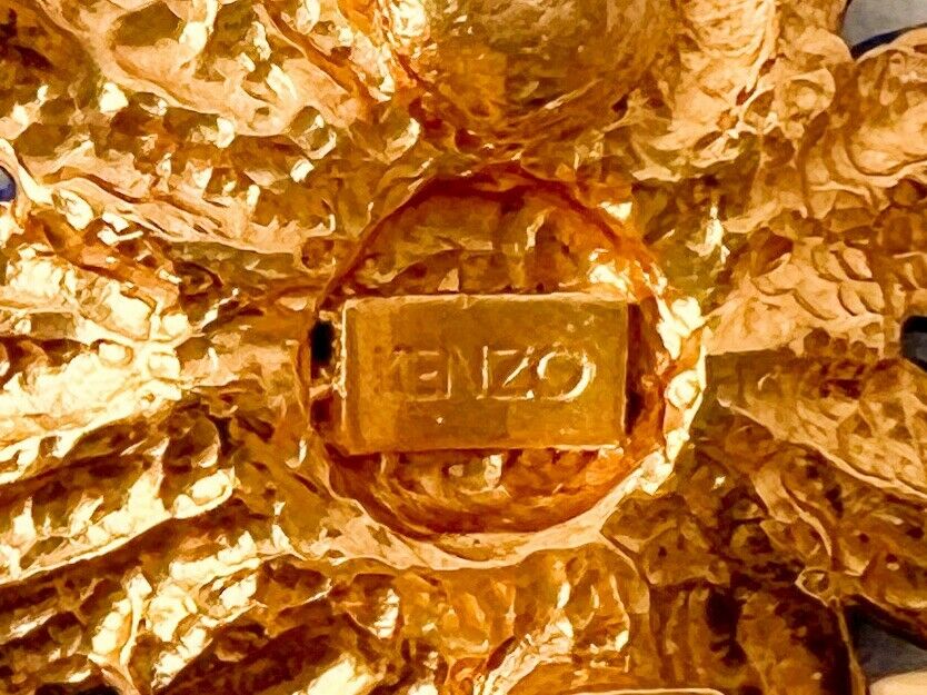【SOLD OUT】KENZO Paris Vintage Gold tone Flower Floral Earrings Blue Beautiful