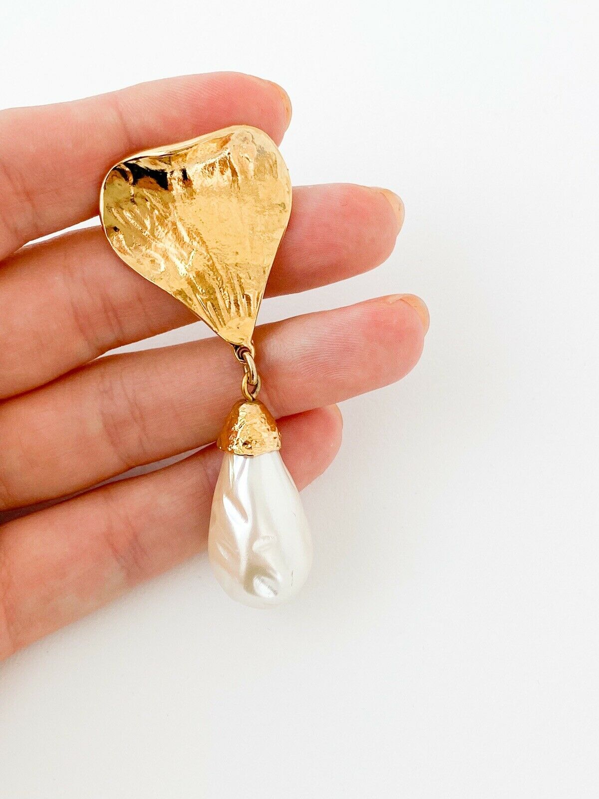 【SOLD OUT】YSL Yves Saint Laurent Vintage Gold Tone Heart Drop Brooch Pin Faux Pearl