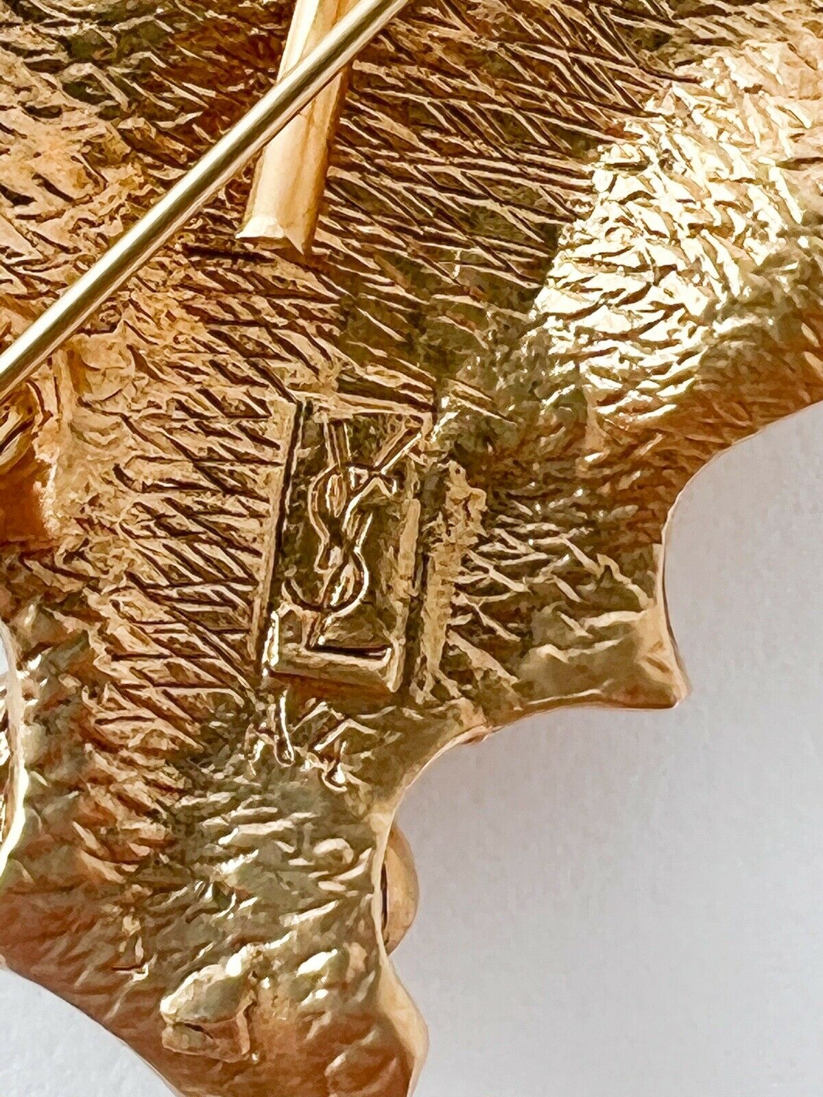 YSL Yves Saint Laurent Vintage Leaf Brooch Pin Pendant 2 Ways Rhinestones Gold Tone