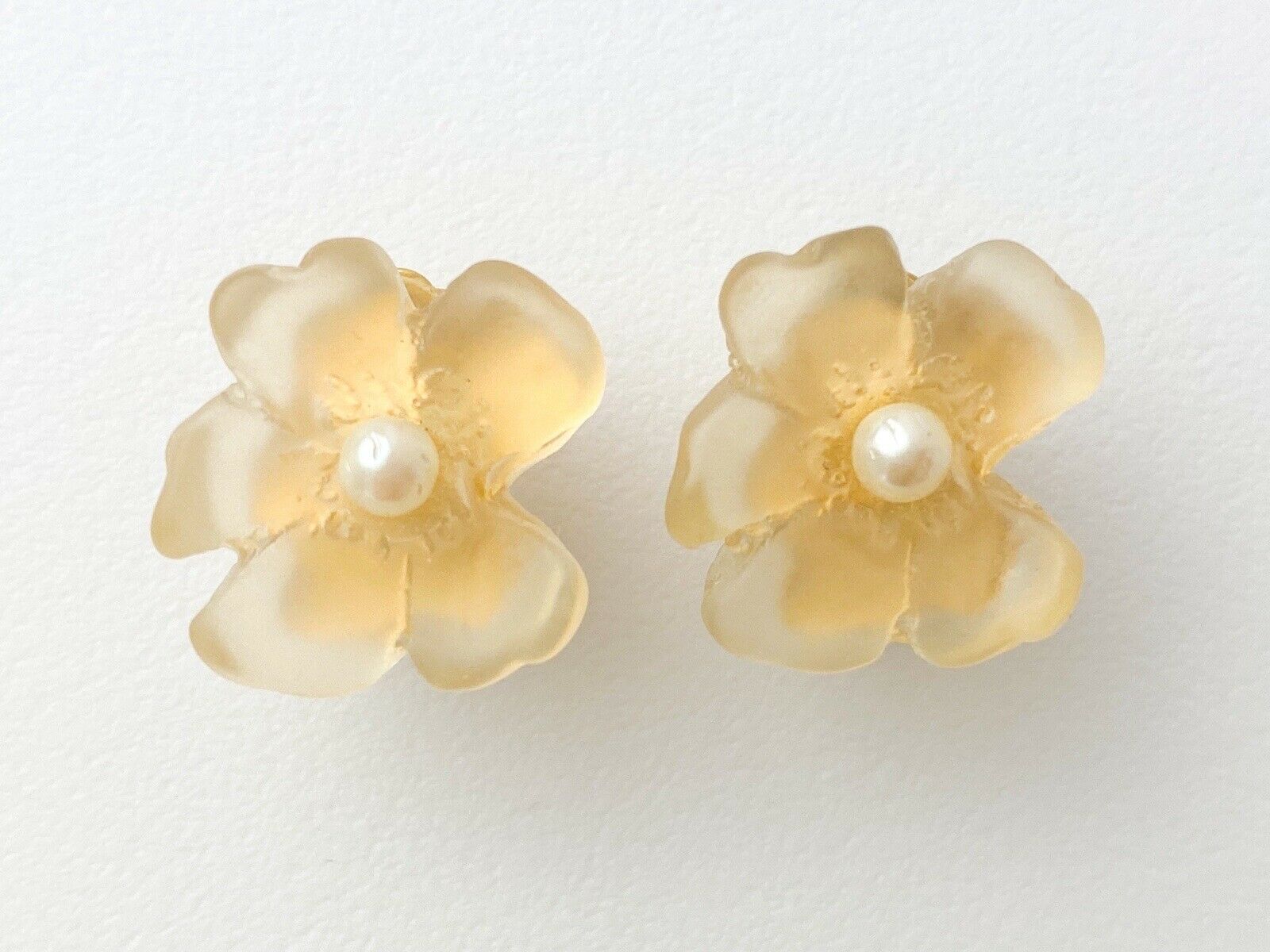 KENZO Paris Vintage Flower Floral Clip-on Earrings Yellow Beautiful