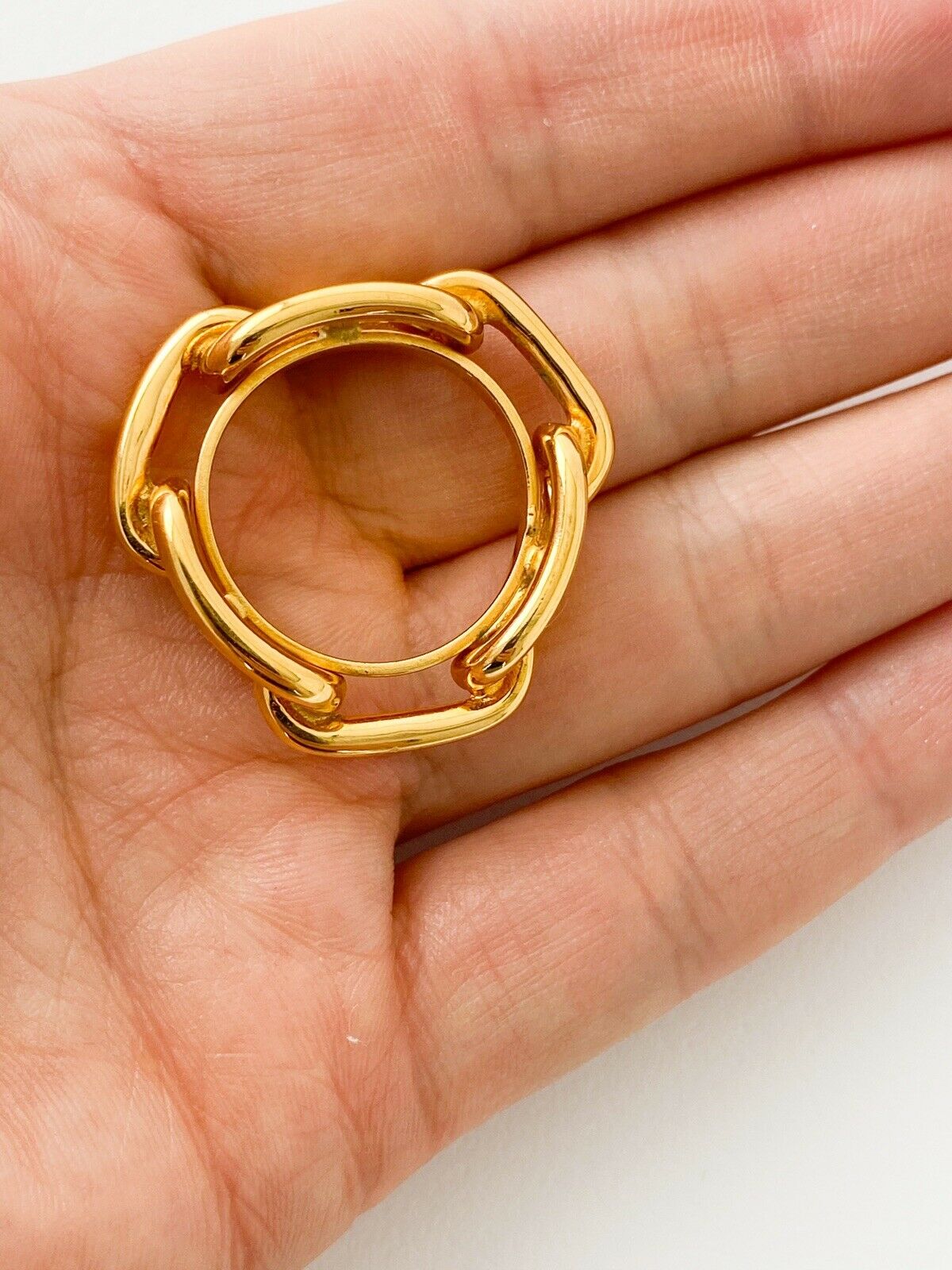【SOLD OUT】Hermes Vintage Gold Tone Ragate Chain Scarf Ring Elegant