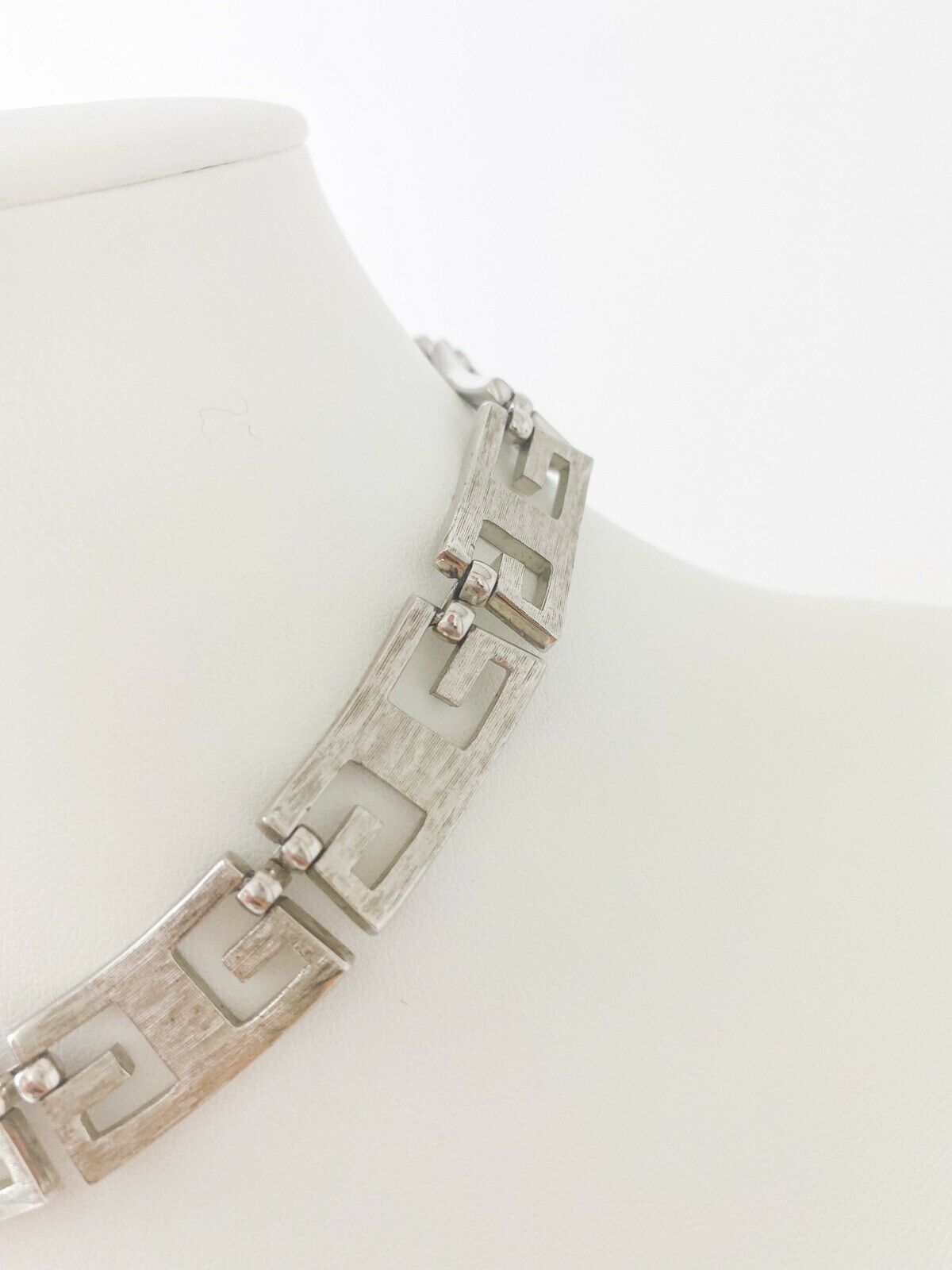 Givenchy Paris New York 1978 Vintage Silver Tone Logo Link Necklace Choker