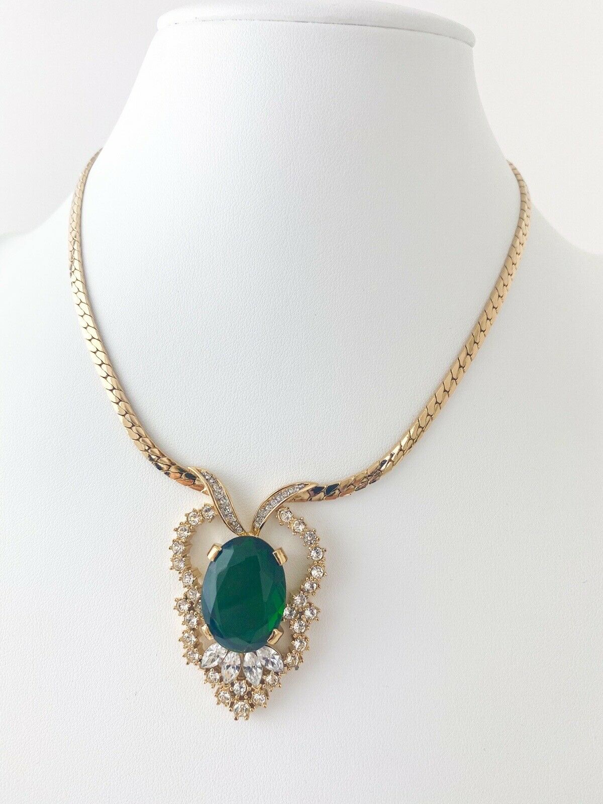 【SOLD OUT】Nina Ricci Gold Tone Vintage Choker Necklace Massive Emerald ...