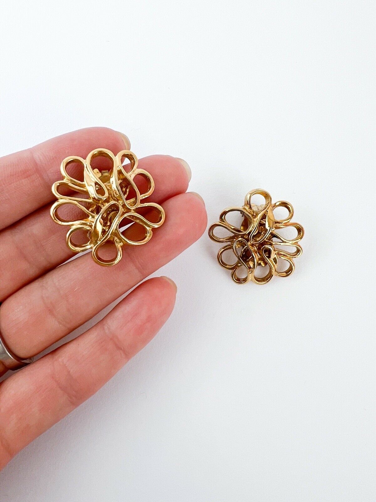 YSL Yves Saint Laurent Vintage Openwork Flower Wire Earrings Gold Tone