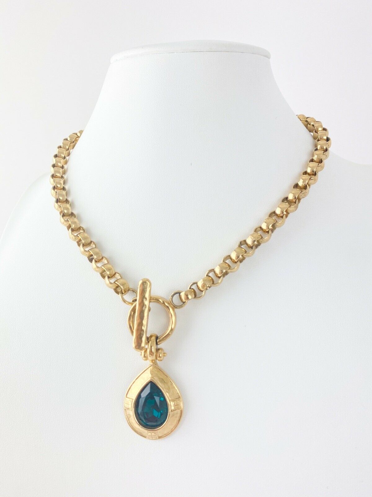 【SOLD OUT】Givenchy Gold Tone Vintage Chain Necklace Emerald Green Rhinestone Dew Drop