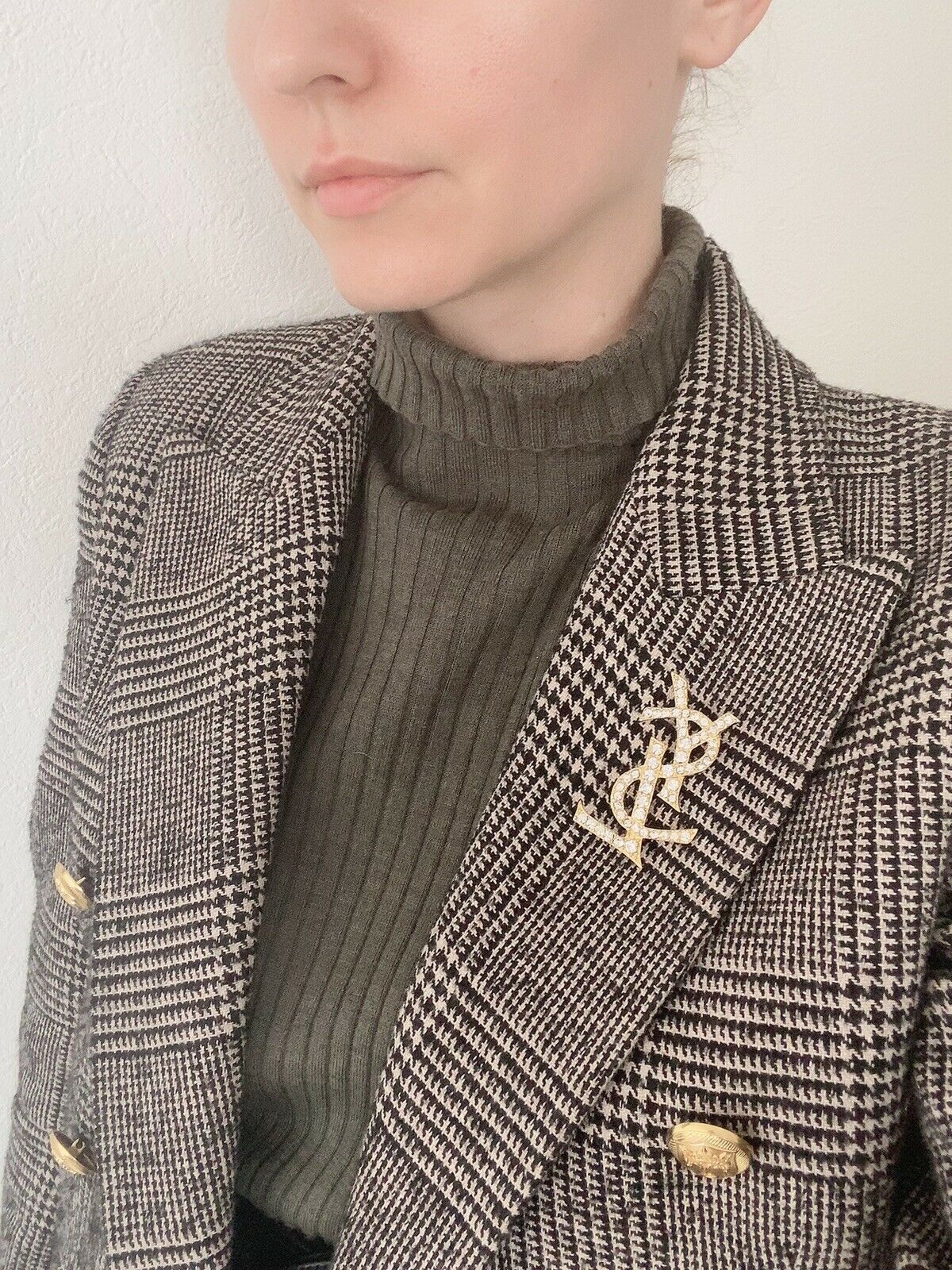 【SOLD OUT】YSL Yves Saint Laurent Vintage Gold Tone Logo Brooch Pin Rhinestones Collector Item