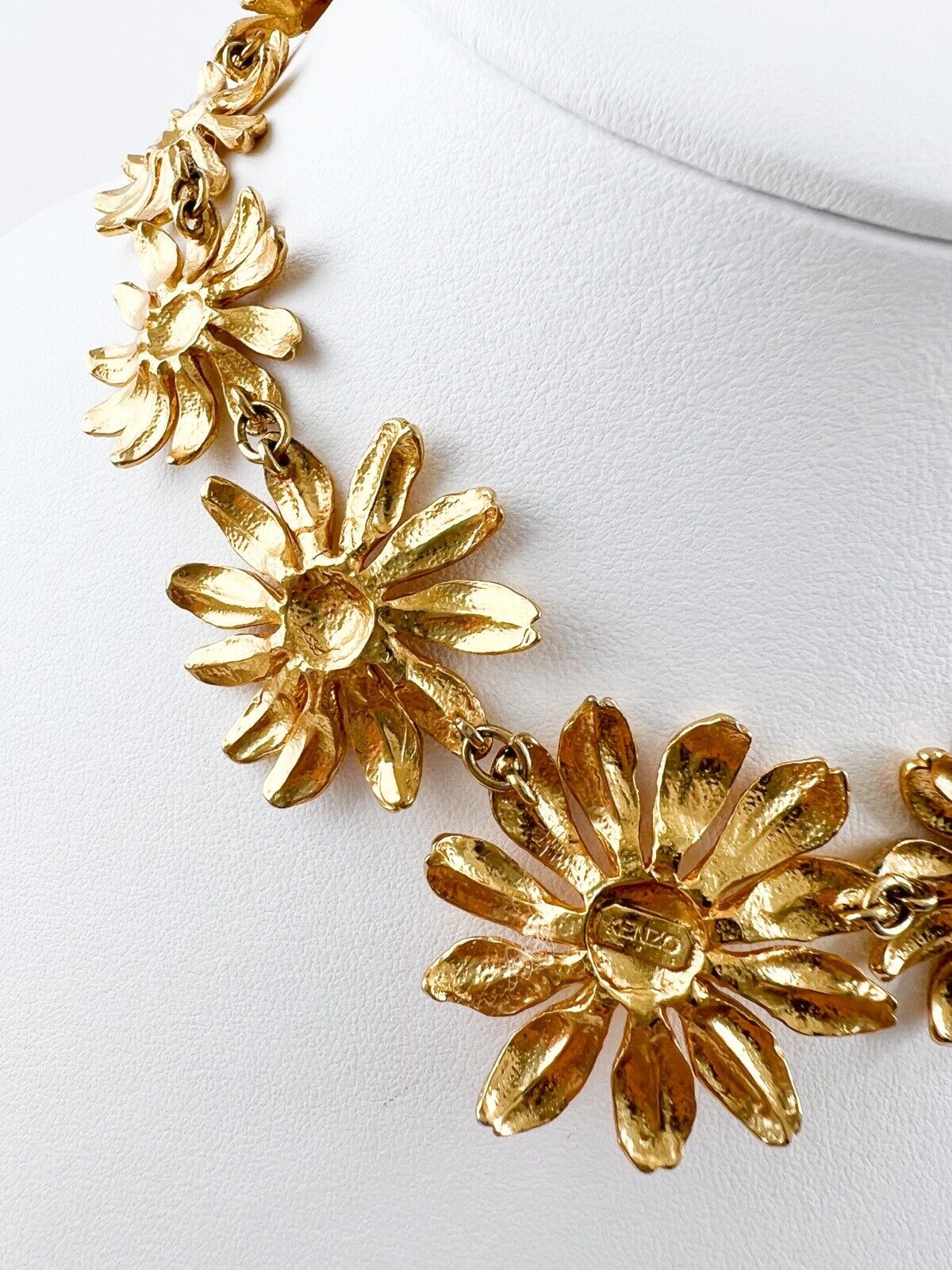 KENZO Vintage Charm Necklace Floral Gold Choker