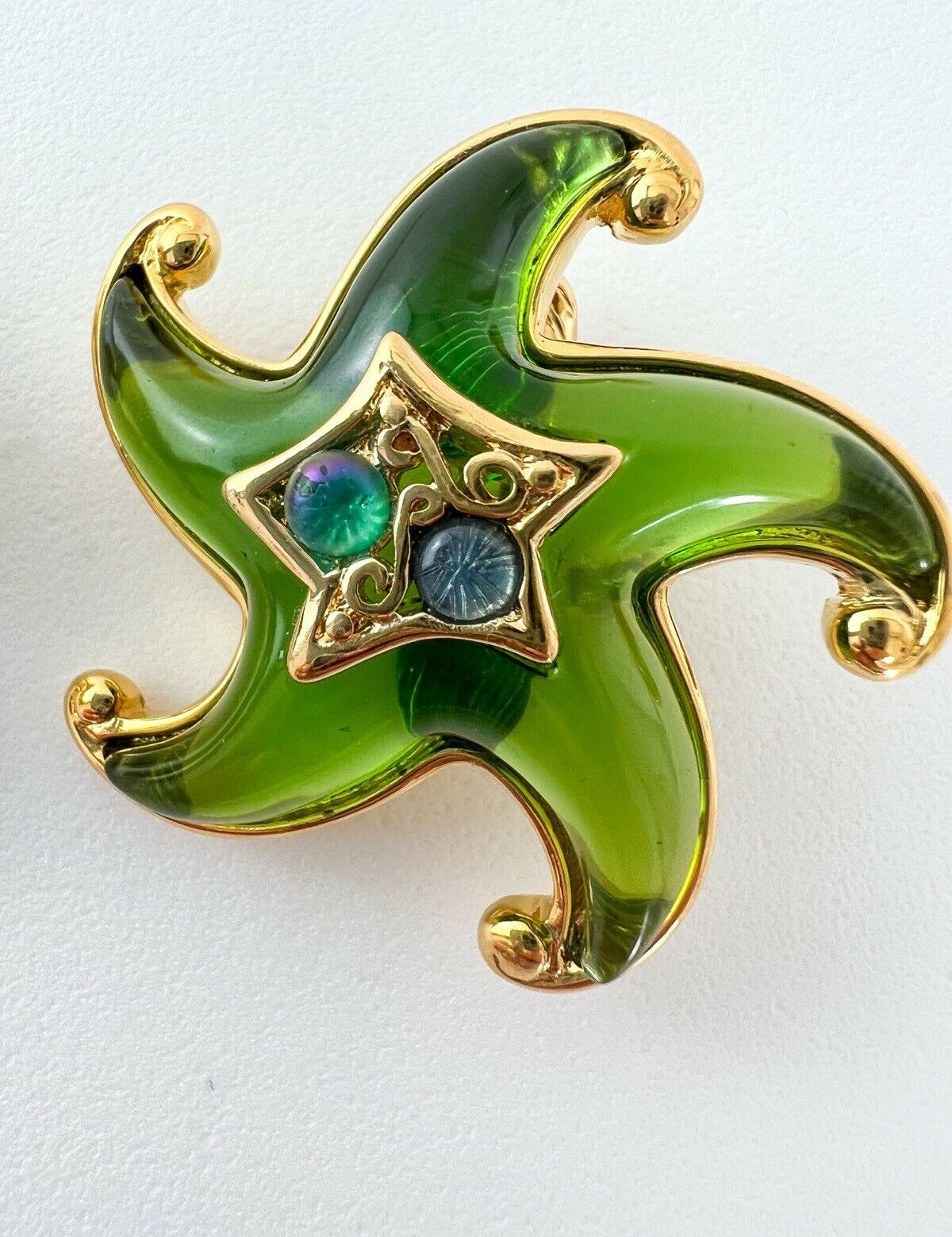TRIFARI Vintage Earrings Star Green