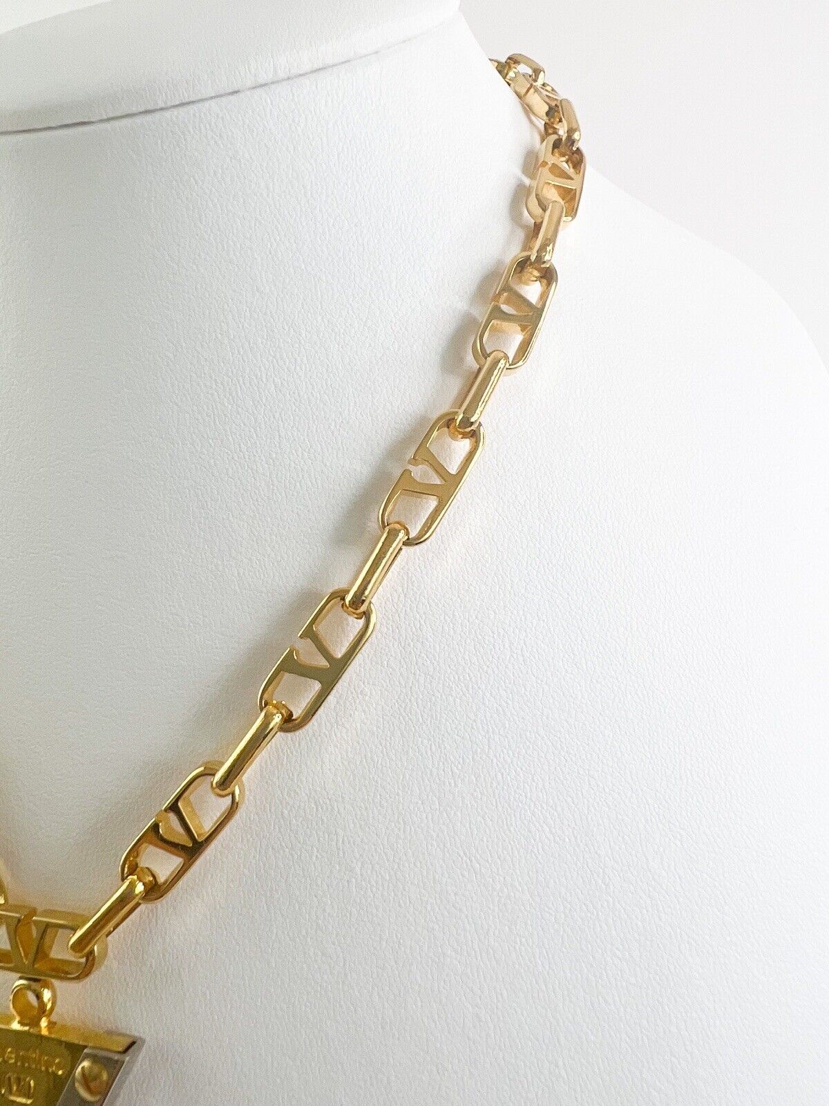 Valentino Garavani Vintage Chain Necklace Choker