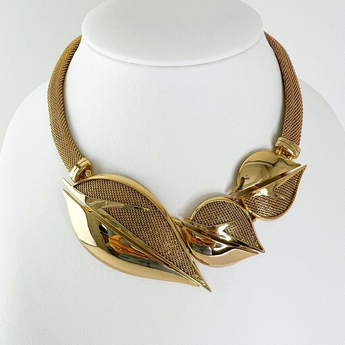 Balenciaga Vintage Charm Necklace GoldBalenciaga Vintage Charm Necklace Gold