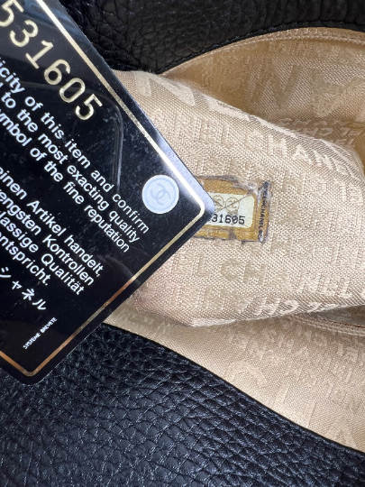 Chanel Vintage Leather Shoulder Bag Black Made in Italy