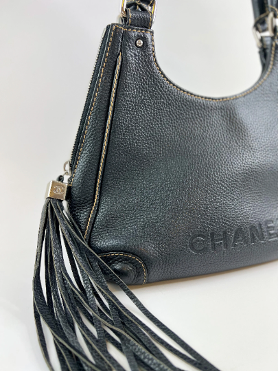 Chanel Vintage Leather Shoulder Bag Black Made in Italy