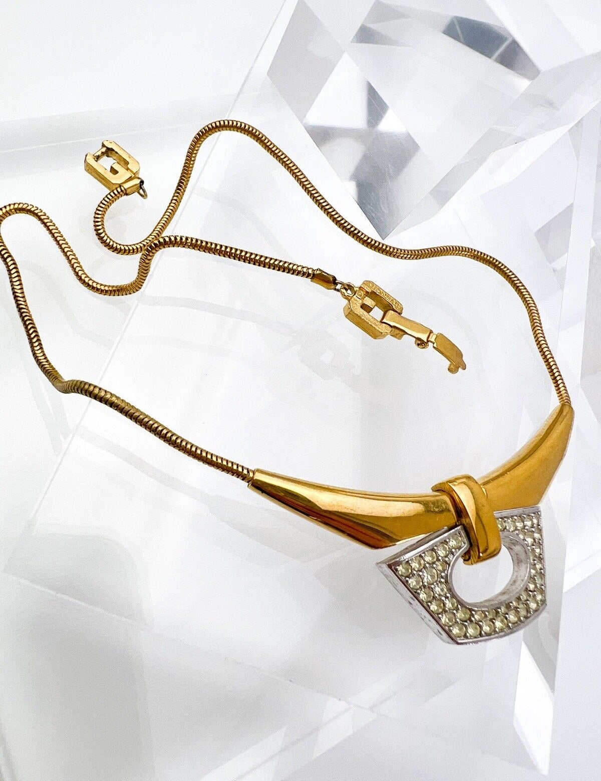 Givenchy Vintage Charm Necklace Choker Gold