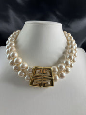 Givenchy Vintage Chunky 1977 Faux Pearls Choker Necklace Extremely Rare
