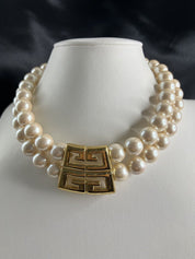 Givenchy Vintage Chunky 1977 Faux Pearls Choker Necklace Extremely Rare