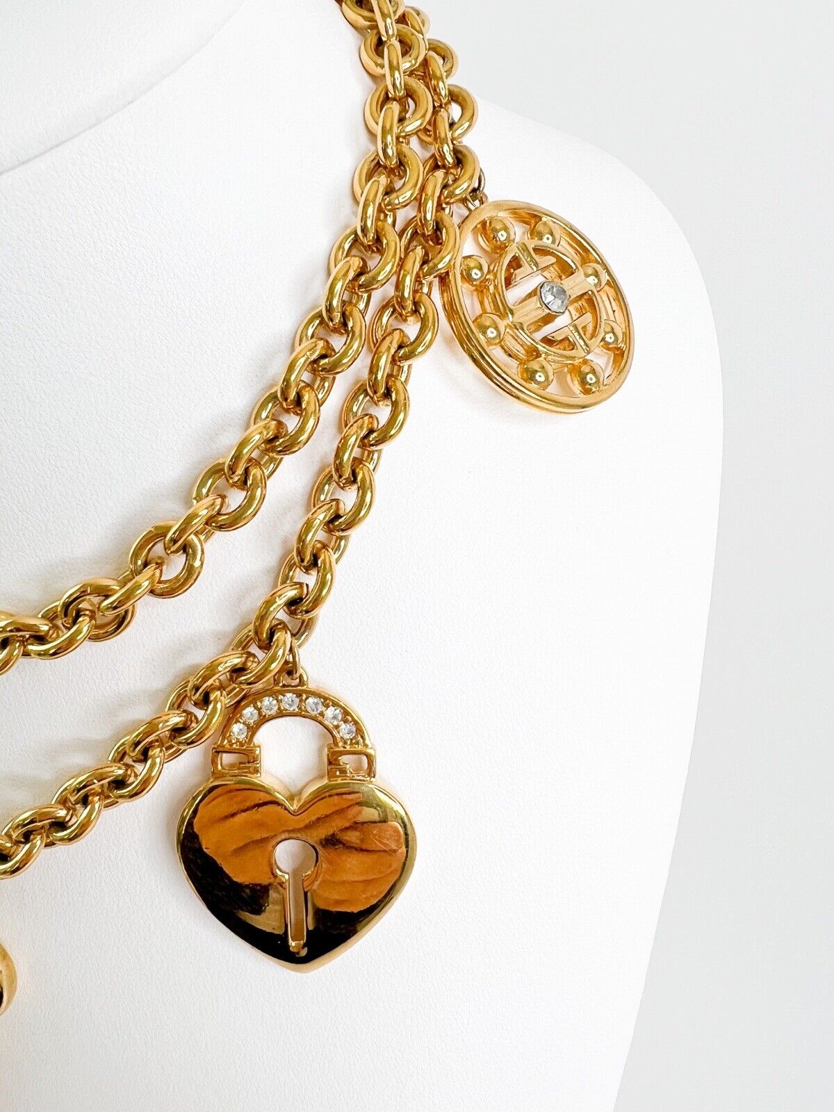 Givenchy Pendant Necklace Vintage Unisex Men& Women