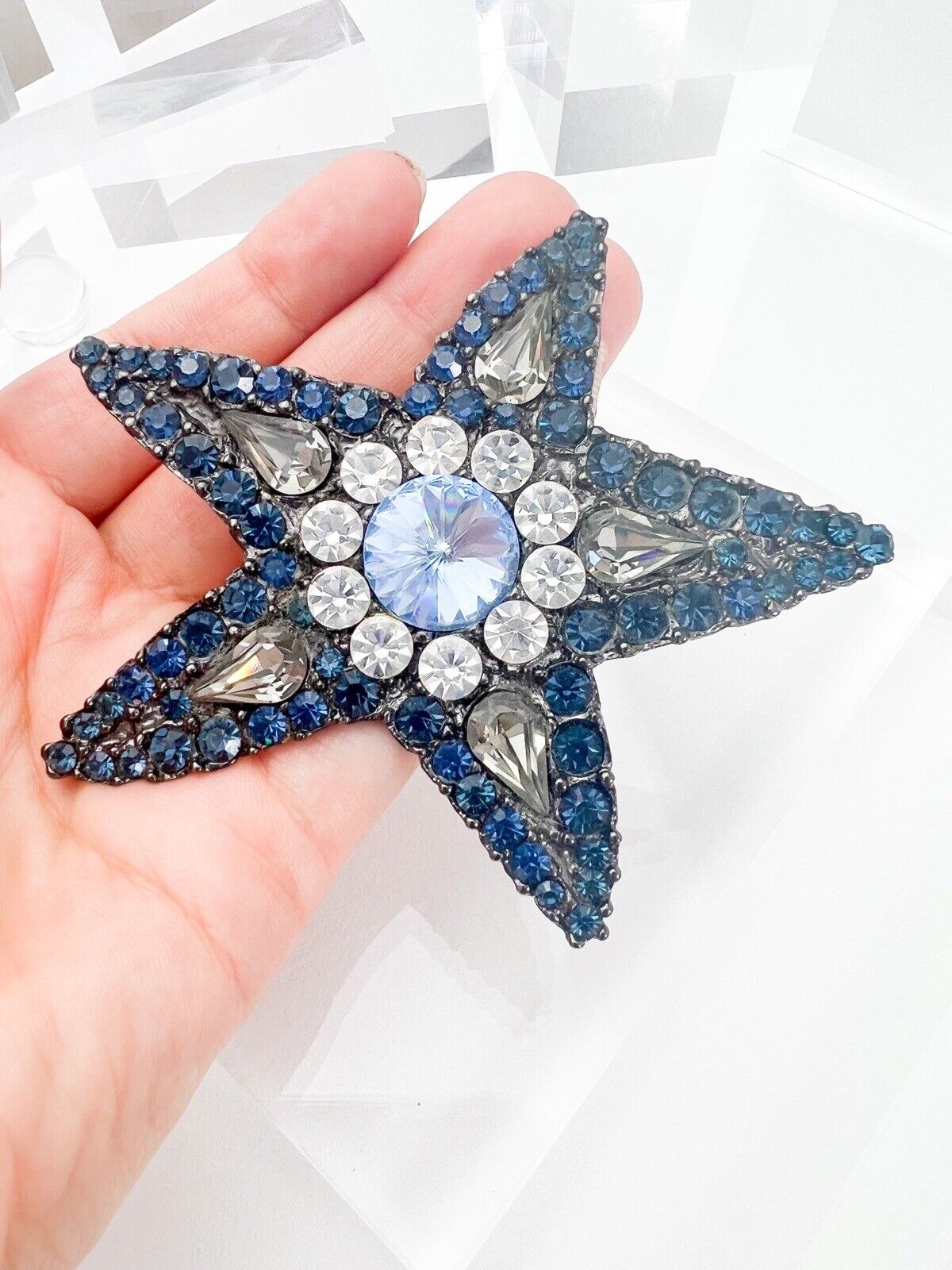 YSL Yves Saint Laurent Vintage Star Brooch Pin Pendant 2 Ways Rhinestones Women