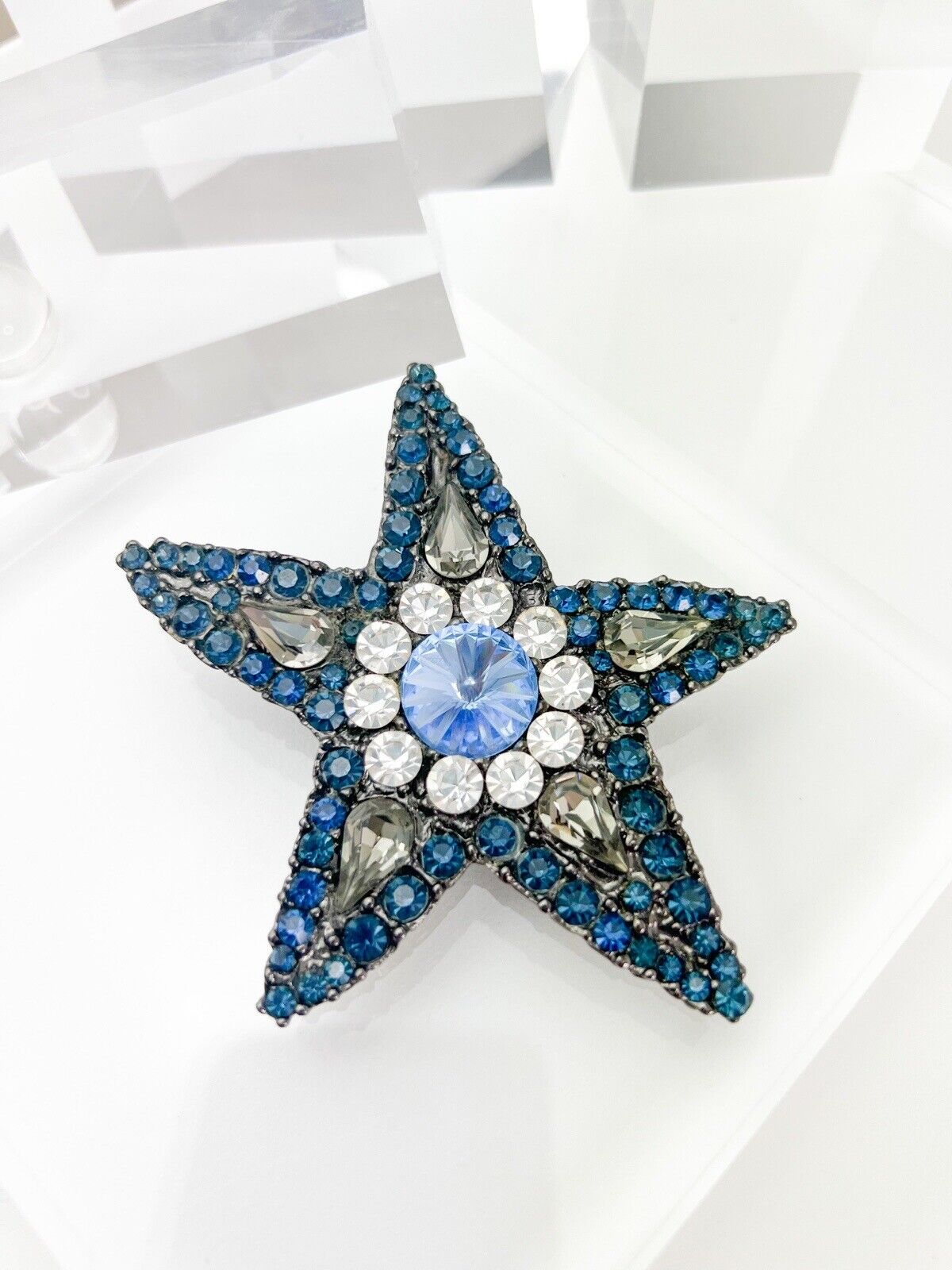 YSL Yves Saint Laurent Vintage Star Brooch Pin Pendant 2 Ways Rhinestones Women