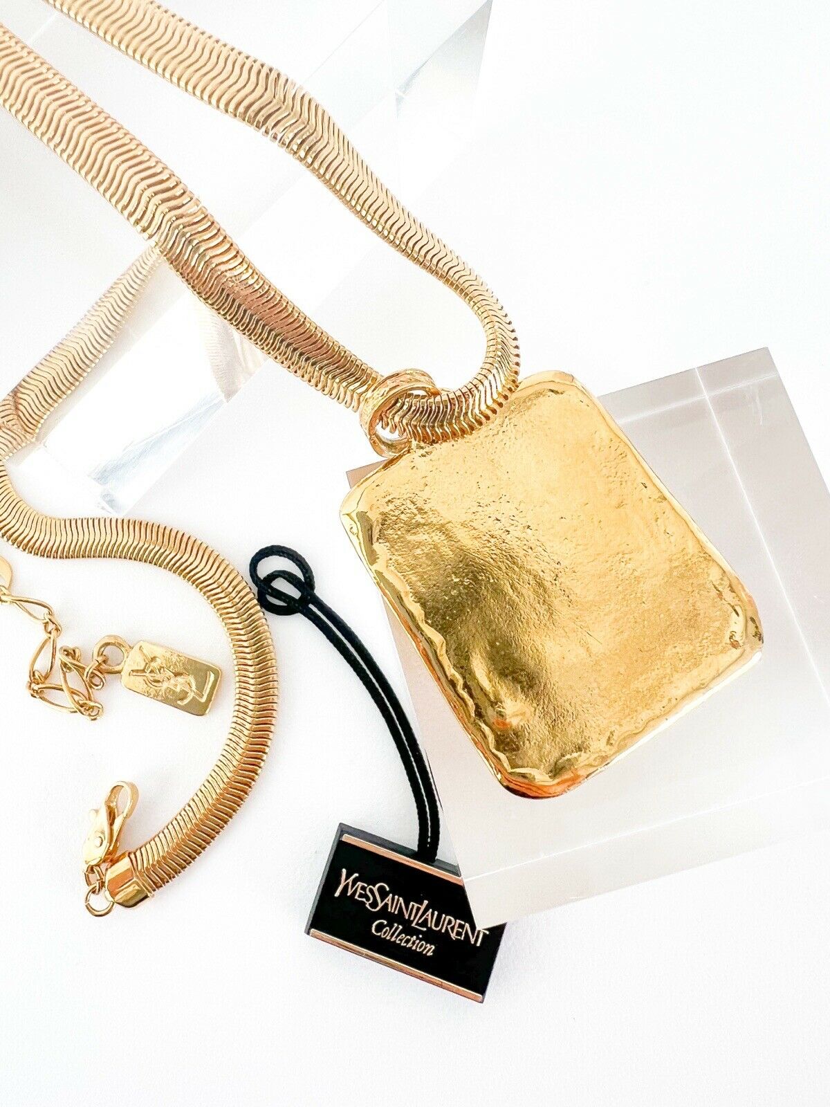 YSL Yves Saint Laurent Vintage Pendant Unisex Medallion